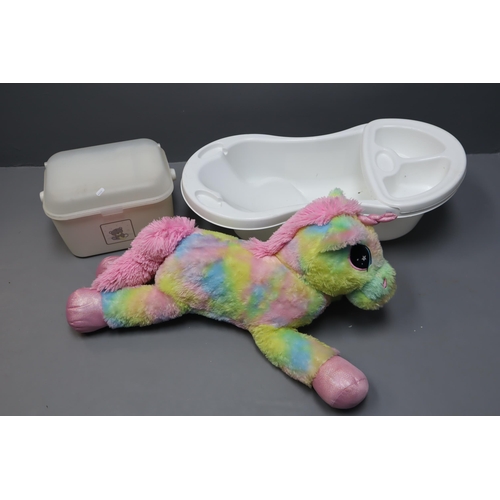 978 - Collection of Baby Items to include a Little Star Bath with Accessorie, Mother Care Storage Box and ... 