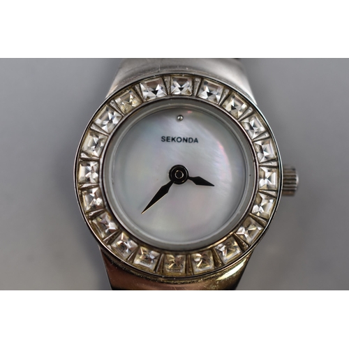 97 - Sekonda Quartz Ladies Watch with Mother of Pearl Face (Working)