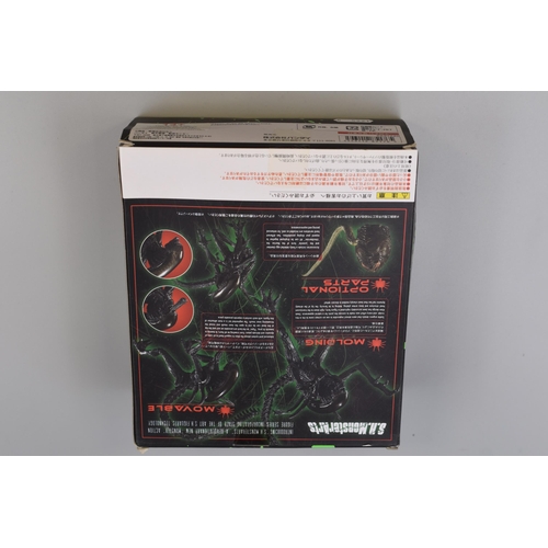 151 - Alien Warrior: Collectible, Boxed Pre-Owned Bandai S.H. MonsterArts Alien Warrior - Aliens Vs Predat... 