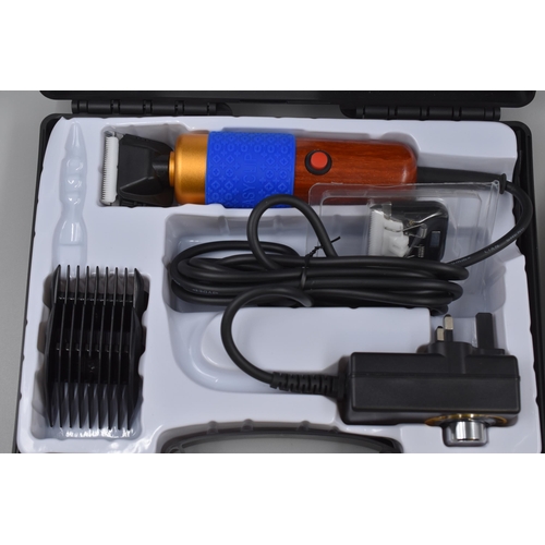 361 - MDB22 Electric Variable Speed Dog Grooming Kit with attachments in Case (Powers On)