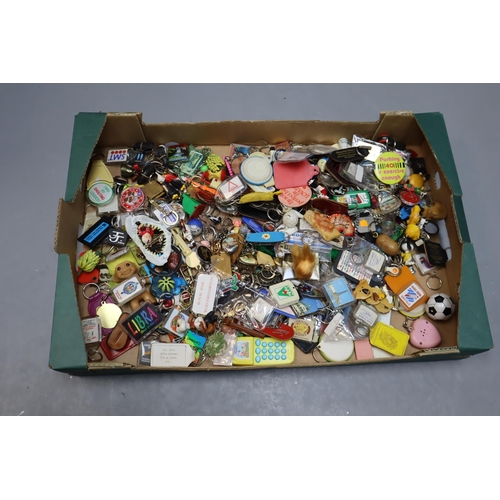 386 - Very Large Selection of Collectable Keyrings