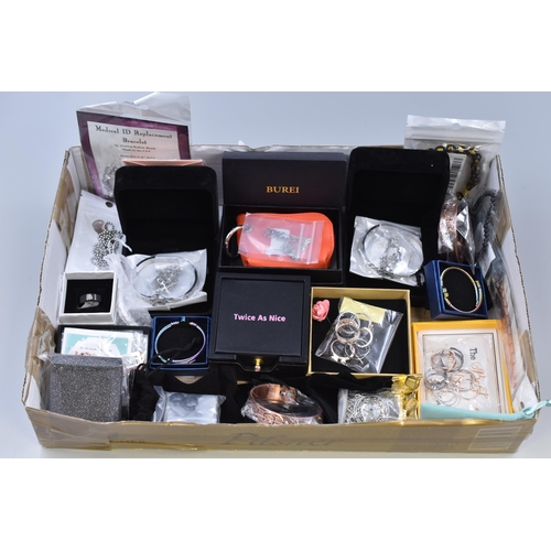 389 - Selection of New Packaged Jewellery Gift items. Includes Maya Necklace Gift, Cufflinks, Lock and Key... 