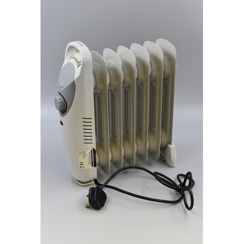 588 - Boxed Working Mini Oil Filled 600w Radiator with Adjustable Thermostat Control