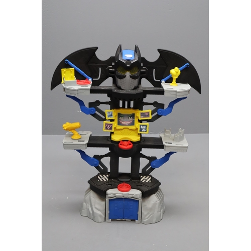 494 - Fisher-Price DC Super Friends Transforming Batcave Approx 26