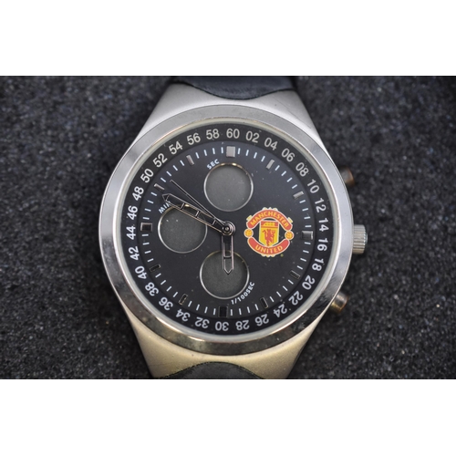 88 - Vintage Manchester United Quartz Watch in Steel Presentation Tin, New Strap Needed