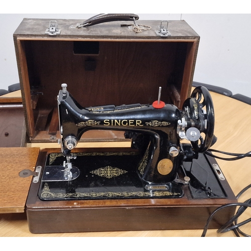 956 - Vintage Singer Sewing Machine. Untested House Clearance Lot complete with power lead manual and case... 