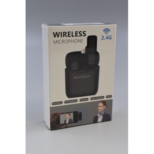 423 - New Wireless Microphone (Sealed Box)