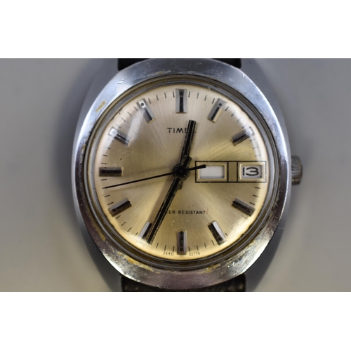 91 - A Gents Timex Mechanical Watch, With Leather Strap (Working)