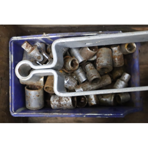 624 - mixed box to contain a large selection of sockets,pop rivet gun with a large number of rivets, large... 