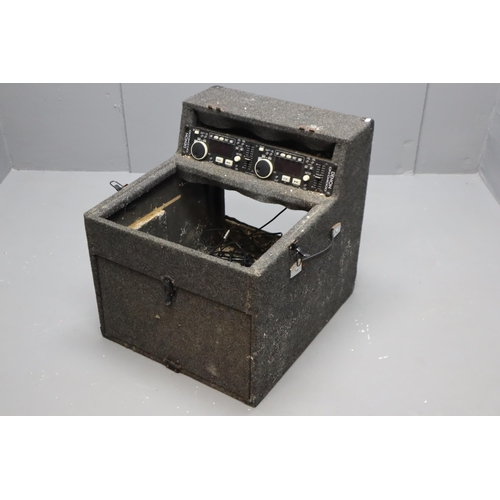 636 - Felt Lined Gigg Box with Two Pieces of Denon Sound Equipment inside to include DN-D4000 and DN-D4000... 