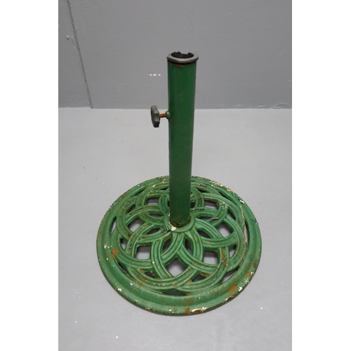 664 - A Cast Iron Garden Umbrella Stand, Approx 17.5