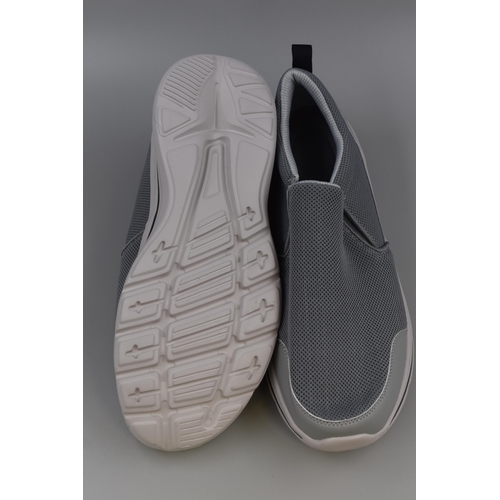 770 - Pair of New Size 11 Lightweight Slip On Trainers