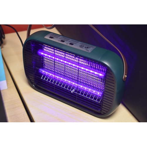 780 - Buzbug LED Bug Zapper New in Box (Powers On)