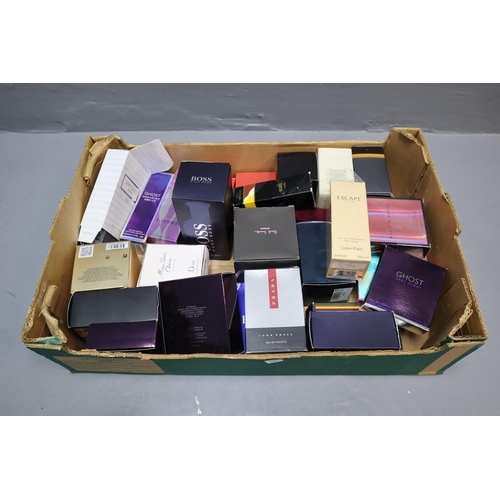 861 - A Large Selection of Boxed Perfume Bottles (Mostly Empty). To Include Prada, Boss, Paul Smith, Dior,... 