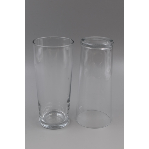 869 - Box of 24 Brand New Glass Pint Glasses.