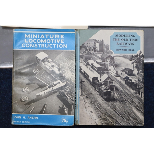 846 - Railway modeller journal editions 0 to 69 less 9, 22, 24, 25, 27, 39, 41 and 43 plus, Edward Beal Mo... 