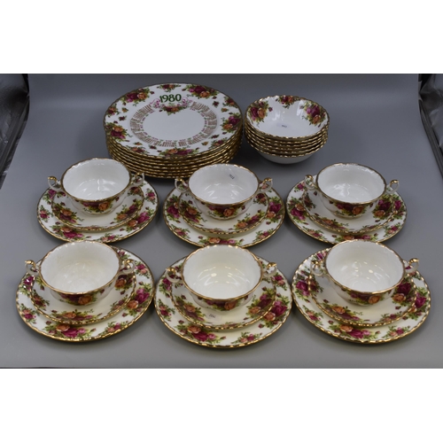 377A - A Thirty-One Piece Royal Albert Old Country Roses Dinner Service. Includes Six Dinner Plates, Six So... 