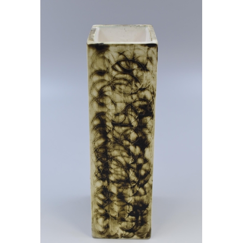 321 - Troika Unmarked Coffin Vase (9