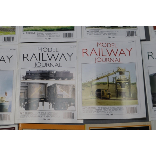 854 - Railway modeller journal editions 140 to 199 inclusive plus E Beal scale railway modelling today and... 