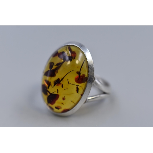 17 - A 925. Silver Baltic Amber Stoned Ring, Size T