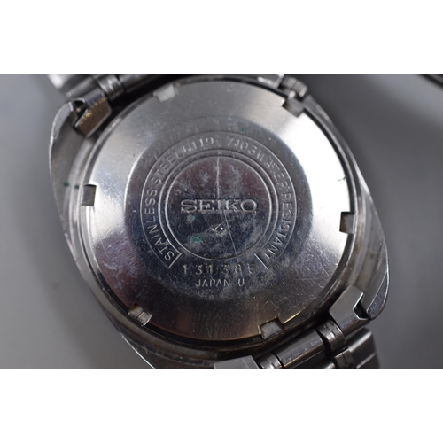 63 - Seiko 5 21 Jewels Automatic Gents Day / Date Watch (Working)