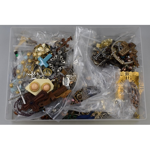 69 - Selection of Mixed Unsorted Jewellery