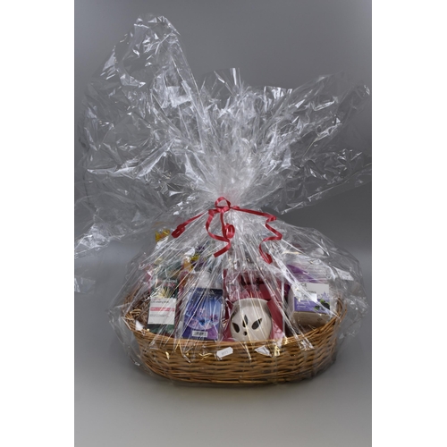 377 - Gift Basket Containing Mixed Selection of Day Cream, Wax Melts, Cleansing Cream and More