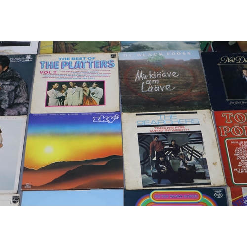 398 - A Selection of Vinyl LP's To Include Robert Plant, Hawkwind, Mike Oldfield, Paul Simon, Masashi Sada... 