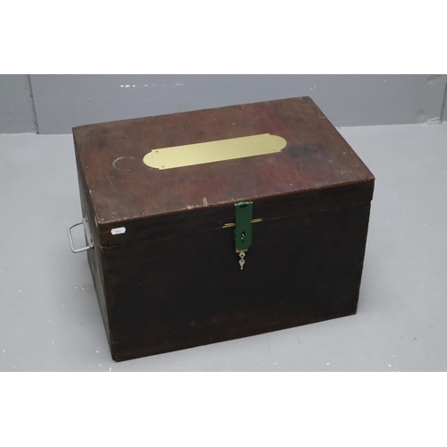 465 - Large Wooden Storage Chest with Brass Plaque and Padlock (21