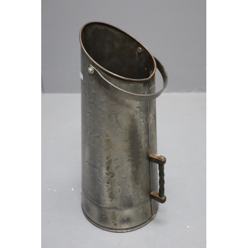 580 - A Vintage Metal Coal Scuttle, Approx 19