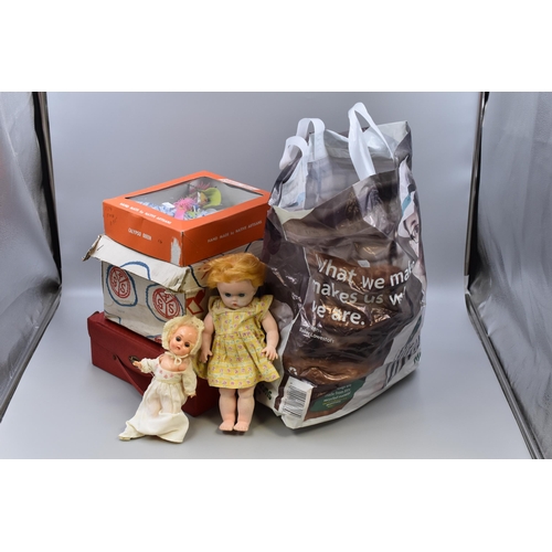 632 - A Selection of Assorted Vintage Dolls and Accessories