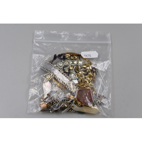 82 - Bag of Mixed Jewellery and Jewellery Pieces