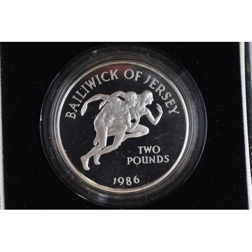 132 - Elizabeth II 1986 Bailiwick of Jersey Silver £2 Coin (28.5 grams) Complete with Case