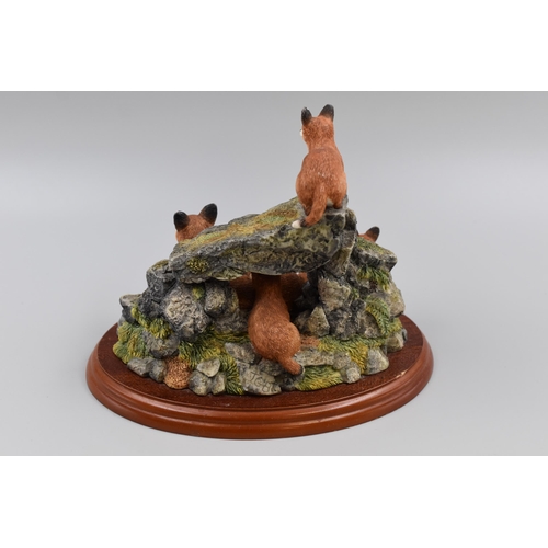 282 - A Boxed Border Fine Arts Secret Places Rocky Den (A0400) Figure, With Border Collie Figure