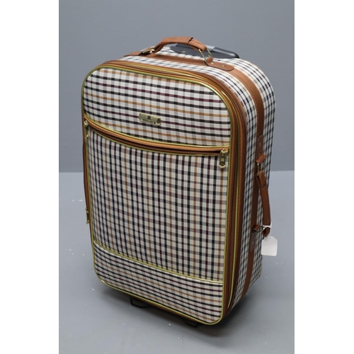 653 - Monarch Pull Along Suitcase (24” x 16” x 10”)