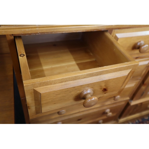 662 - Fine Quality Sturdy Solid Pine Chest of Six Drawers approx 41