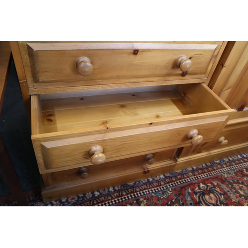 662 - Fine Quality Sturdy Solid Pine Chest of Six Drawers approx 41