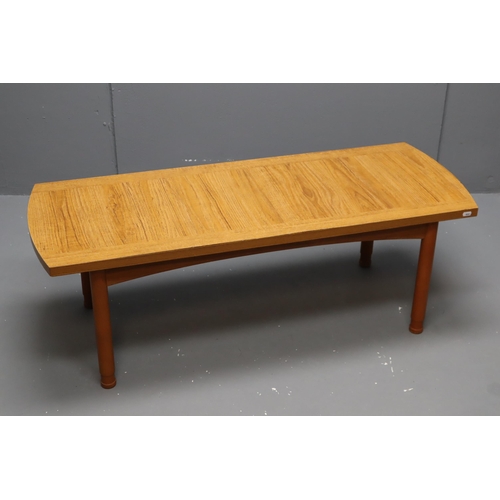 699 - Mid Century Style Coffee Table with Removeable Legs (45