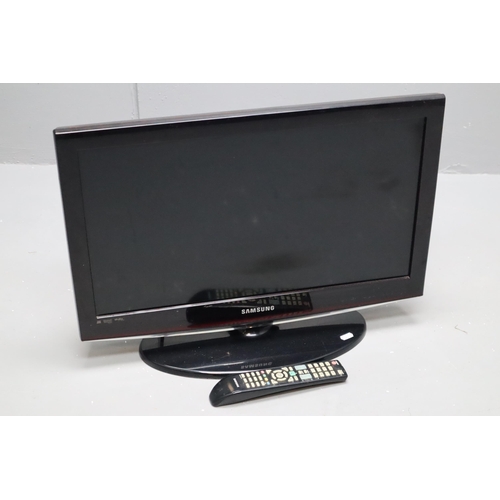 604 - Samsung LE26C450E LCD Television Complete with Remote Control (Powers On)