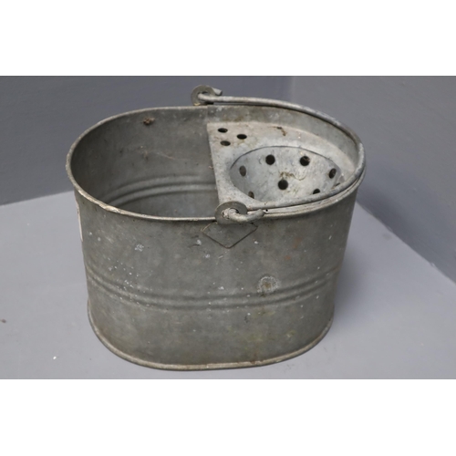 714 - A Galvanised Metal Mop Bucket, Approx 9