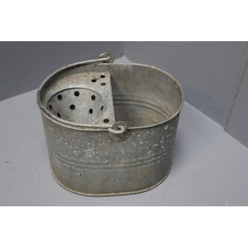 714 - A Galvanised Metal Mop Bucket, Approx 9