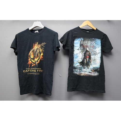 634 - Collection of Five Film and Other Themed T-Shirts in Sizes S, M and L