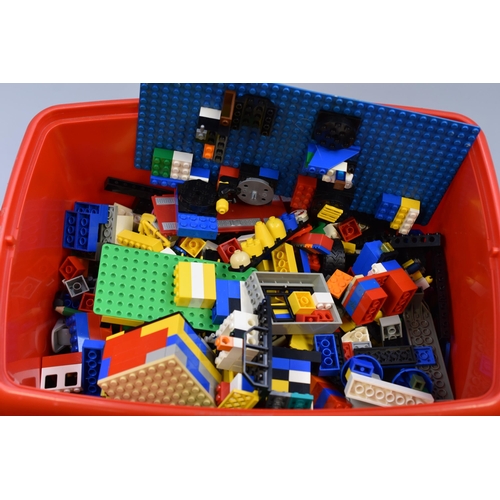 647 - Large Tub of Lego