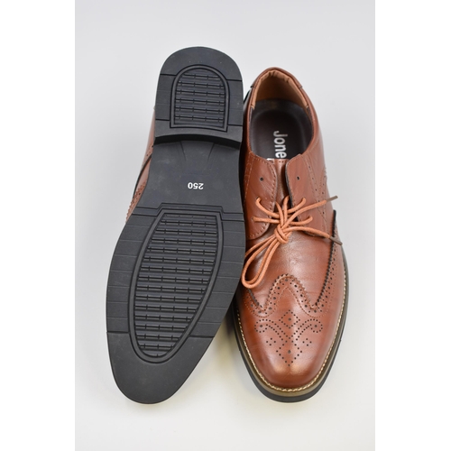 782 - Two Brand New Pairs of Mens Leather Shoes in Size 7 and 8 uk