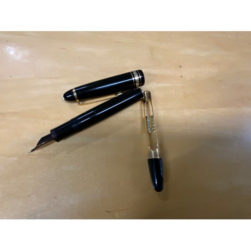 35 - Mont Blanc Meisterstuck 4810 fountain pen, with 14K (585) gold nib, and a Meisterstuck Classique bal... 
