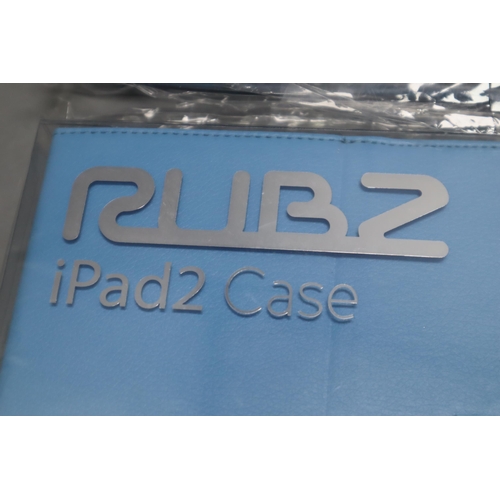 843 - A Selection of Fourteen iPad2 Cases, In Packaging