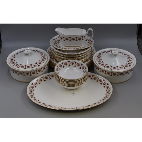 311 - A Thirty Piece Royal Imperial Dinner Service