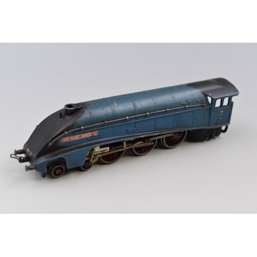 139 - Hornby Dublo Sir Nigel Gresley Locomotive