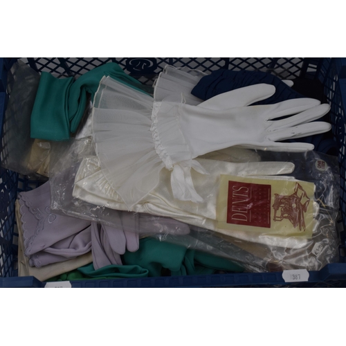 375 - Selection of Designer Gloves including Dents