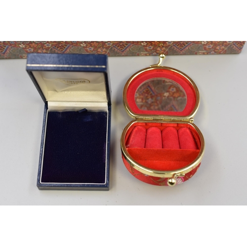 419 - A Selection of Various Jewellery Boxes, Includes Cymru Gold, Oriental Style, Warren James and More